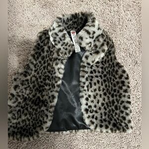 Chateau Kids Faux Fur Vest in Leopard Pattern
